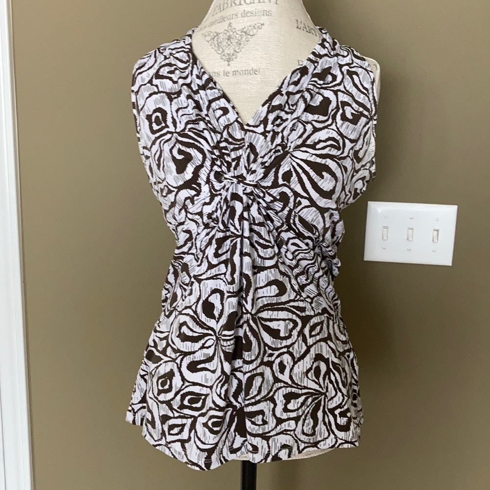 Sleeveless top.